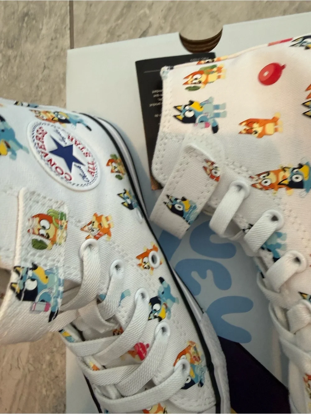 New boys girlConverse sz 13White High-Top Sneakers Bluey Cartoon Print